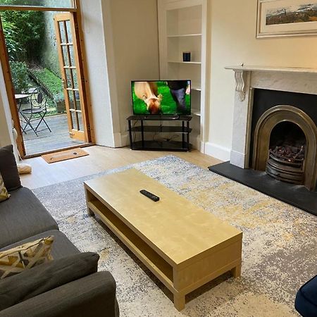 Fantastic Location 10 Mins To Princes Street- 15 To Royal Mile- Main Door-Patio Edinburgh Luaran gambar