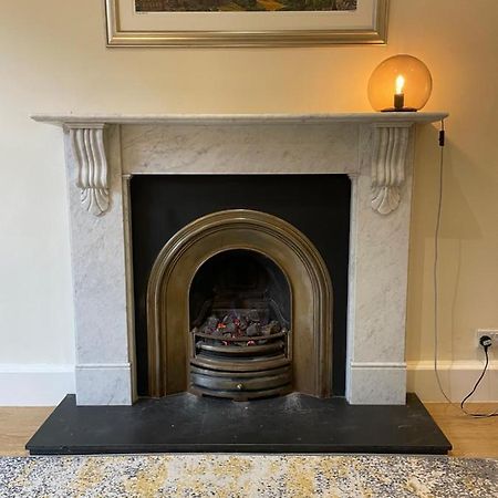 Fantastic Location 10 Mins To Princes Street- 15 To Royal Mile- Main Door-Patio Edinburgh Luaran gambar