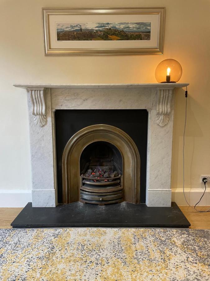 Fantastic Location 10 Mins To Princes Street- 15 To Royal Mile- Main Door-Patio Edinburgh Luaran gambar
