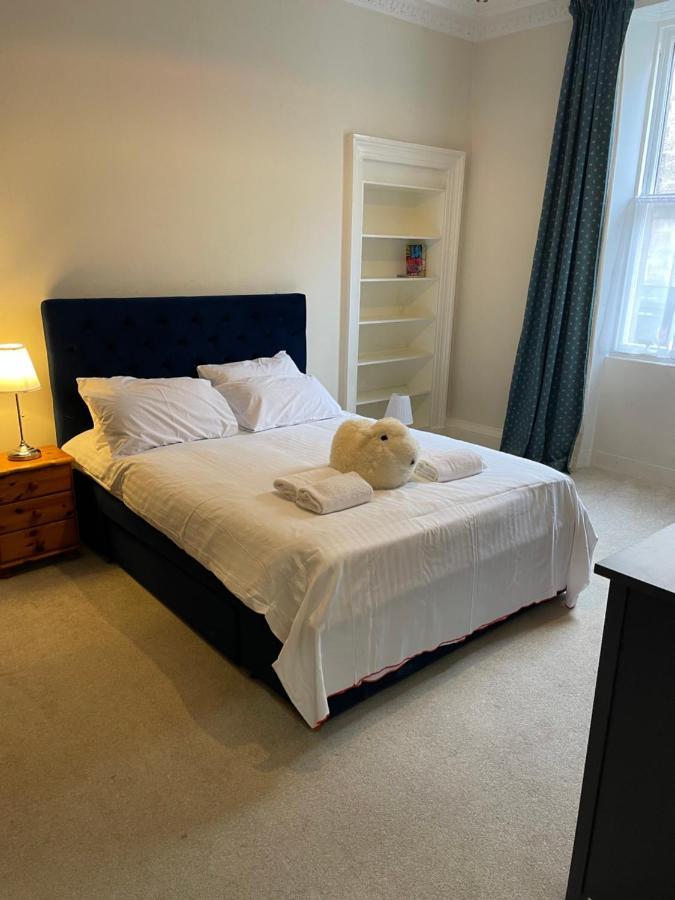 Fantastic Location 10 Mins To Princes Street- 15 To Royal Mile- Main Door-Patio Edinburgh Luaran gambar