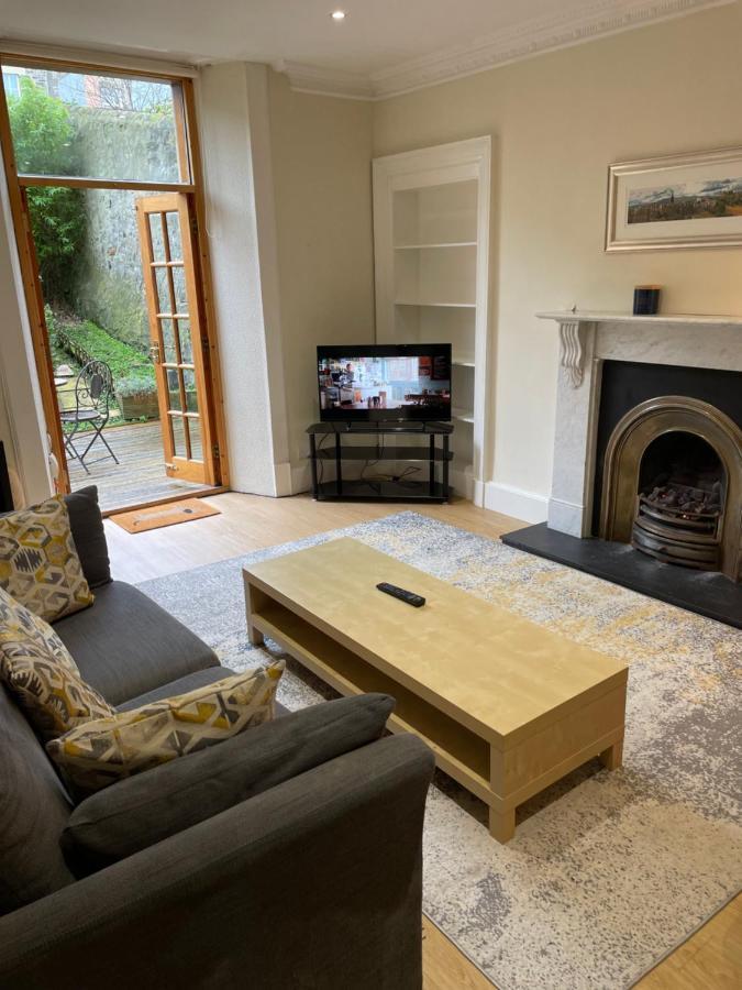 Fantastic Location 10 Mins To Princes Street- 15 To Royal Mile- Main Door-Patio Edinburgh Luaran gambar